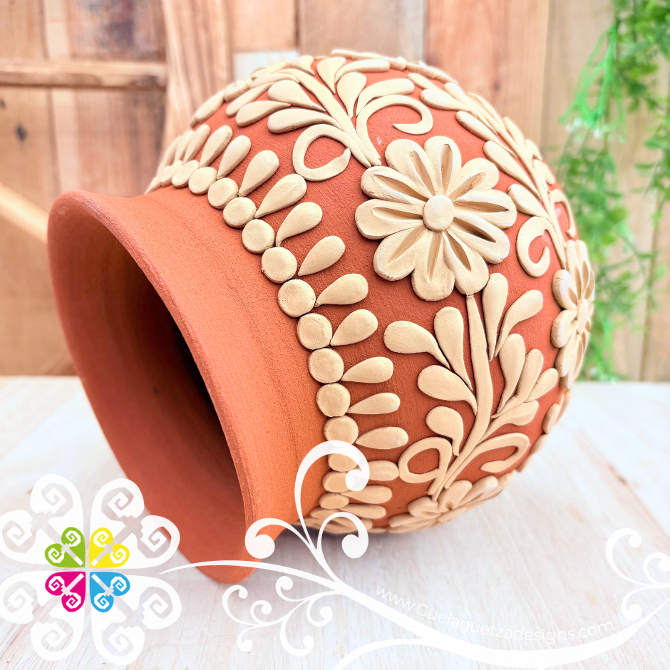 Small Margarita Flower Decorated Clay Ollita - Barro Bordado Oaxaca