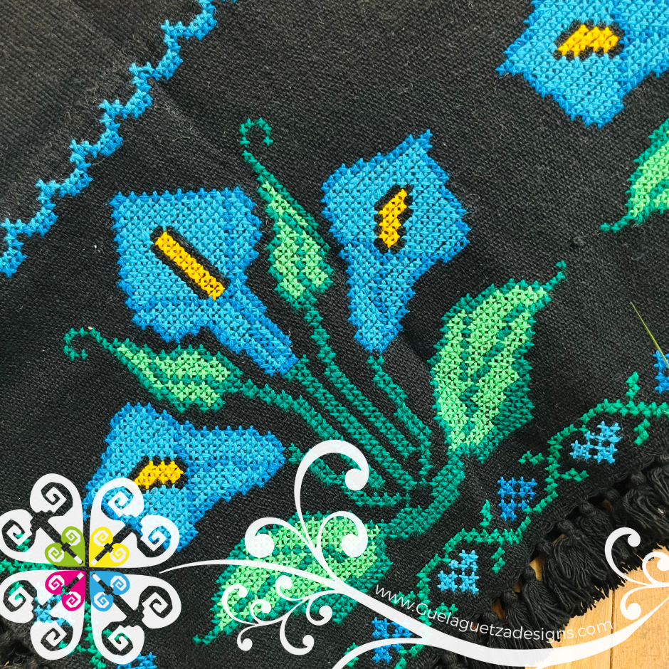 Calla Lilly Design Embroider Poncho - Mañanita