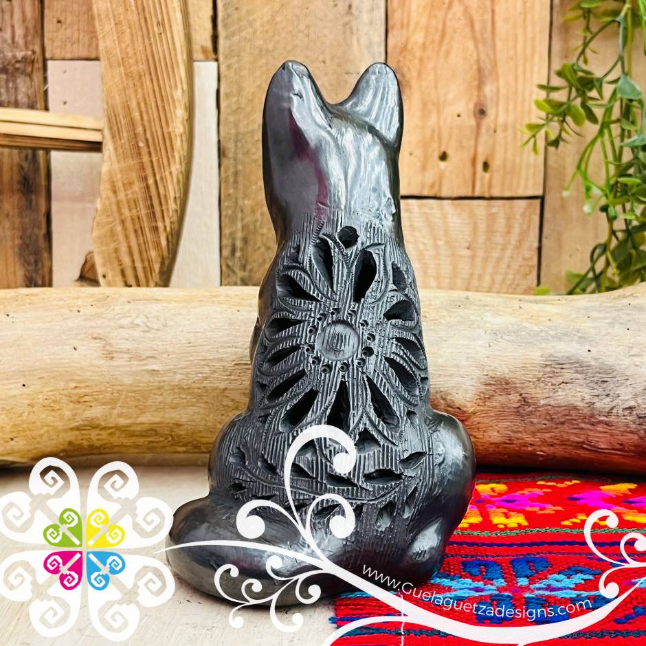 Huski Dog Black Clay Figure - Barro Negro Oaxaca