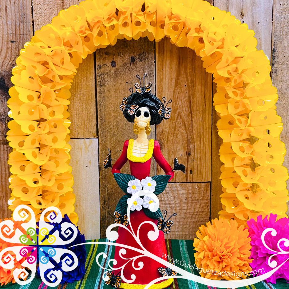 Small Mariposa Colores Fina Clay Catrina Michoacana - Capula Clay Home