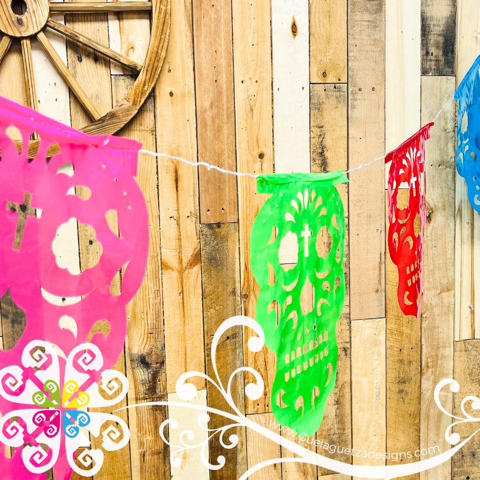 Medium Skull Design- Plastico Picado Banner