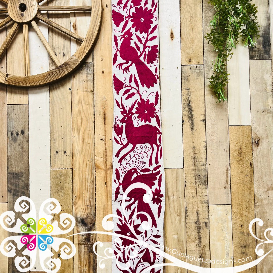 Magenta Small Solid Otomi Table Runner - Camino de Tenango