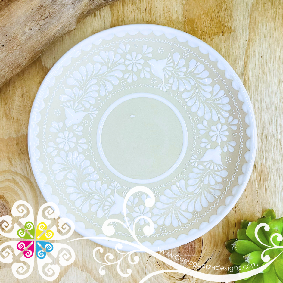 Large Round White Serving Tray - Barro Alta Temperatura
