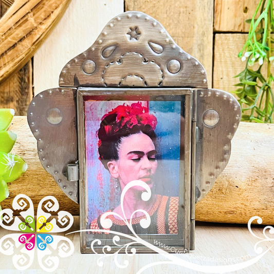 Medium Cobrizado Frida Nicho Frame - Hojalata San Miguel Collection