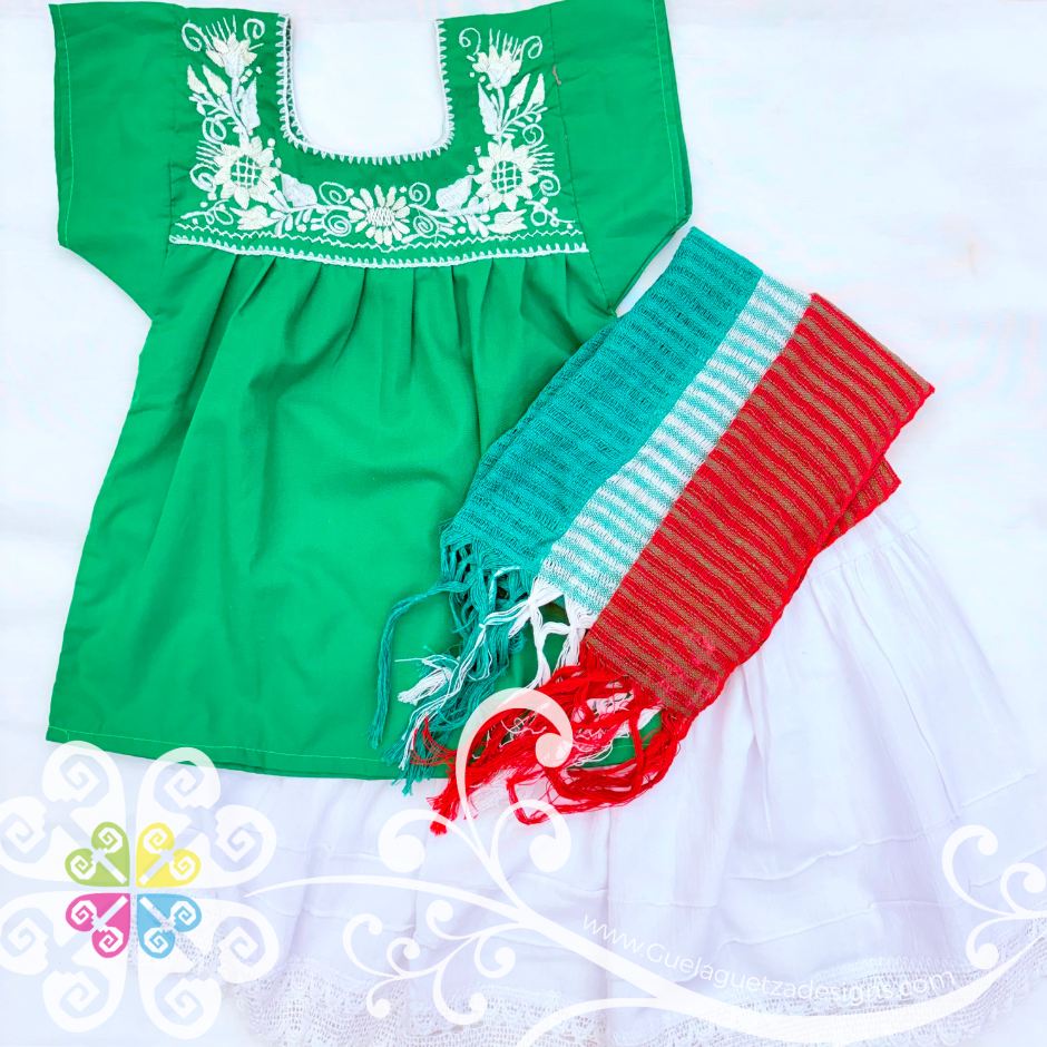 2T Traje Nina 12 de Diciembre - Indita / Children set