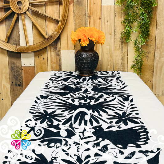 Black Large Solid Color Otomi Table Runner - Camino de Tenango