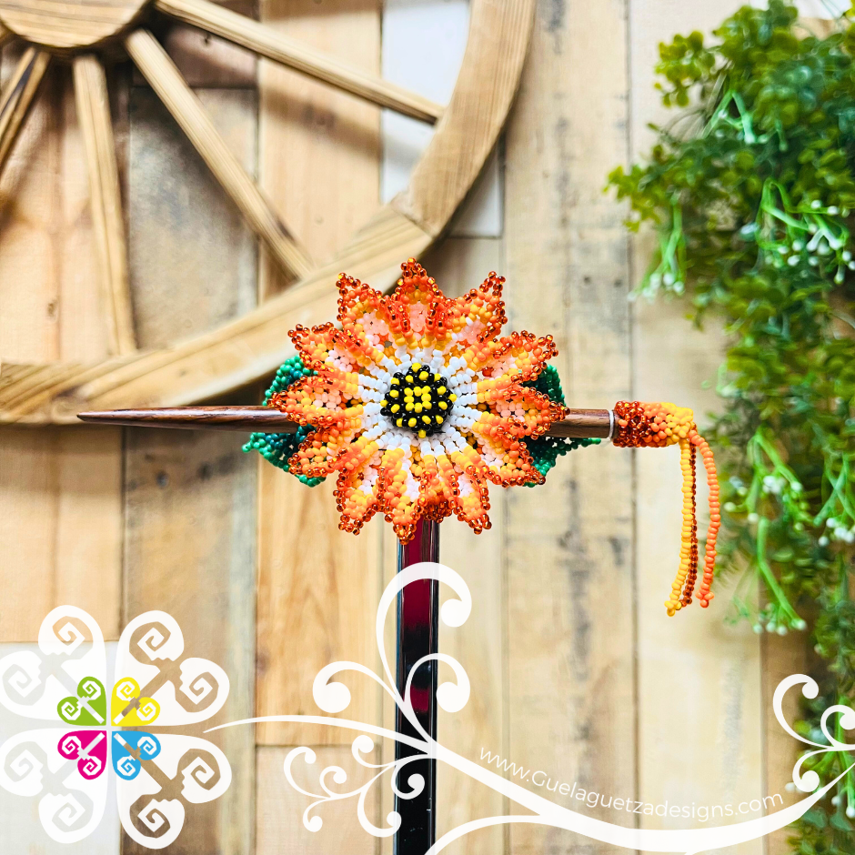 Beaded Daysi Hair Brooch