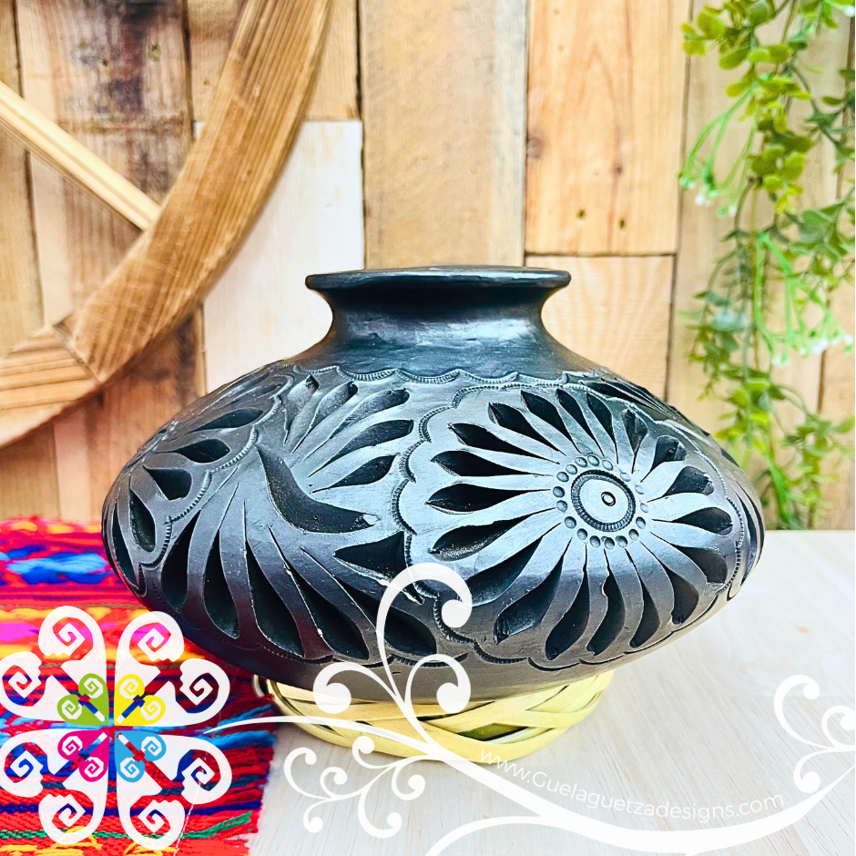 Large Cantaro Nigua Black Clay Vase - Barro Negro Oaxaca