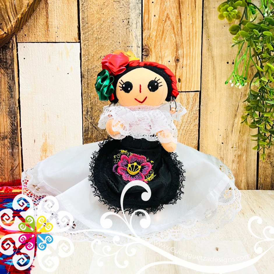 Veracruz Dress Mexican Otomi Doll - Fina