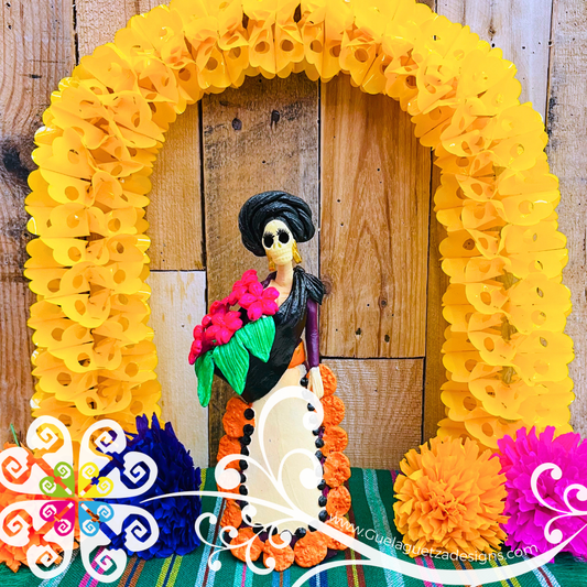 Small Oficios Colores Fina Clay Catrina Michoacana - Capula Clay Home