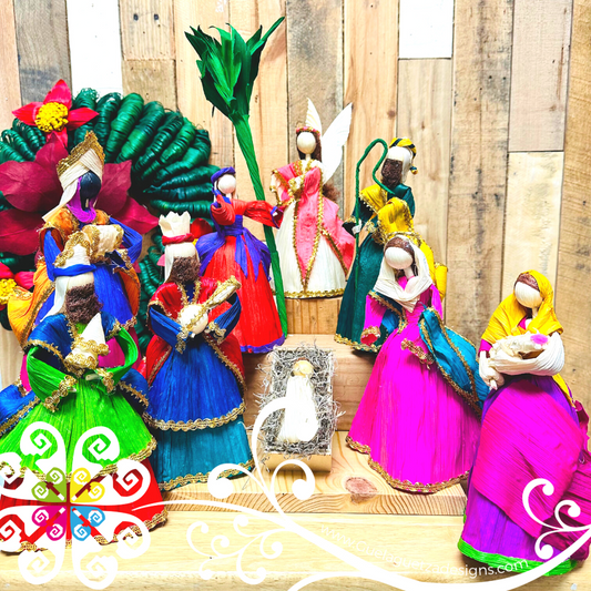 Medium Corn Husk Nativity Set -  Nacimiento Navideno