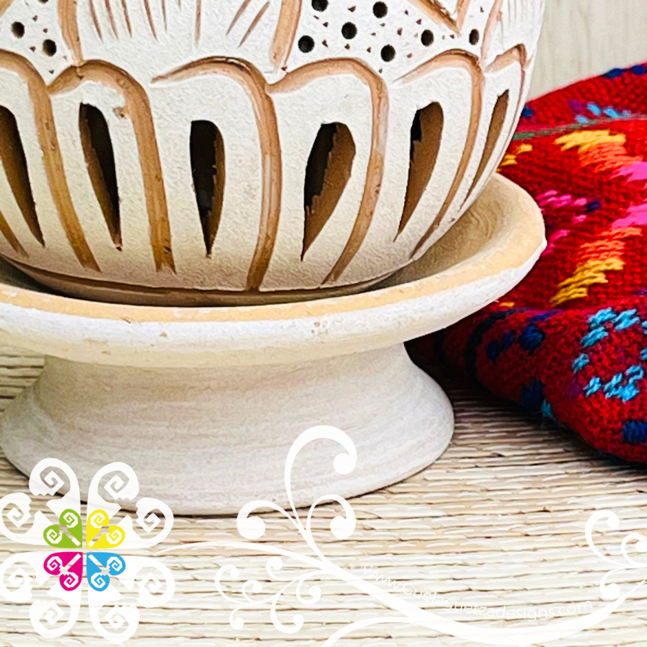 Small Round Candle Holder With Base - Barro Atzompa