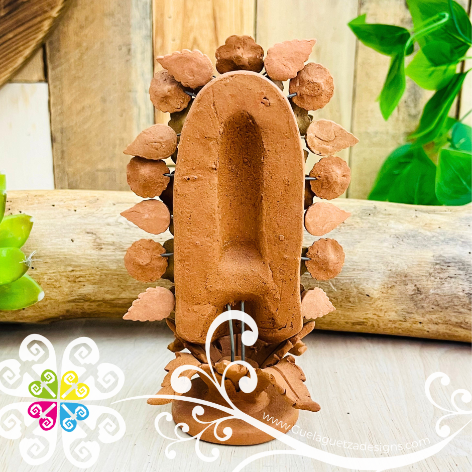 Virgen de Guadalupe Maguey Home Decor - Barro Metepec
