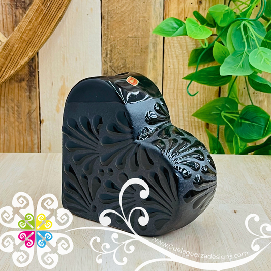 Black Espiga Corazon Clay Vase - Florero Barro