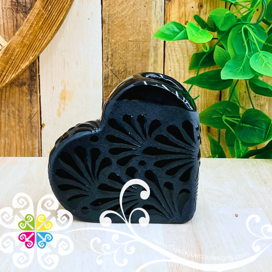 Black Espiga Corazon Clay Vase - Florero Barro