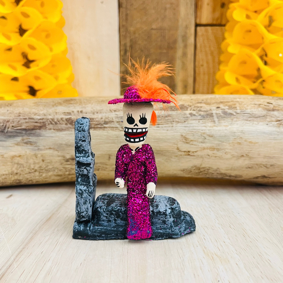 Little Clay Catrina Seated On Tomb - Catrina Brillantina