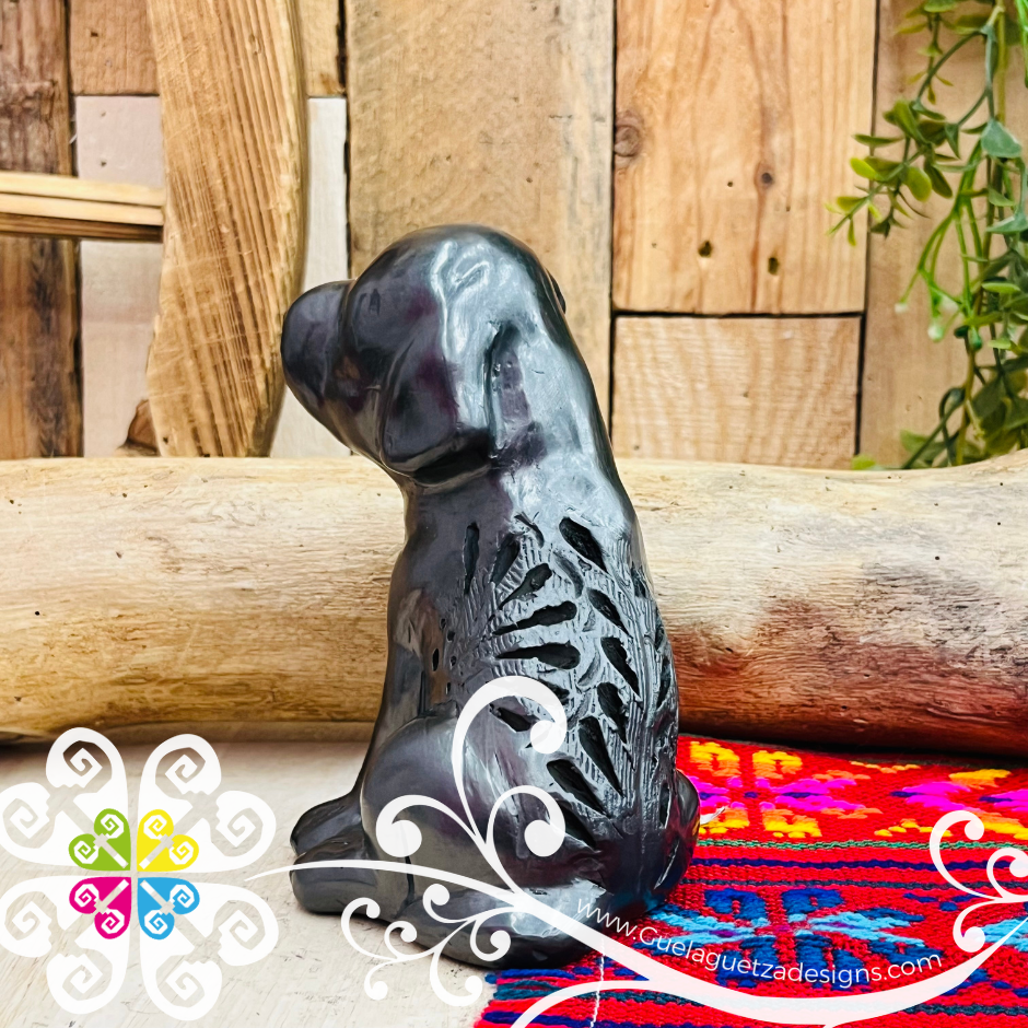 Labrador Dog Black Clay Figure - Barro Negro Oaxaca