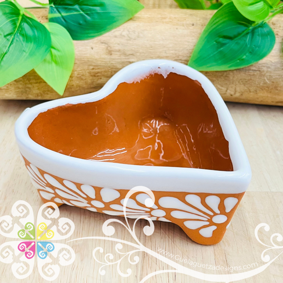 Set of 4 Natural/ White Espiga Molcajete Corazon Barro - Mexican Kitchen