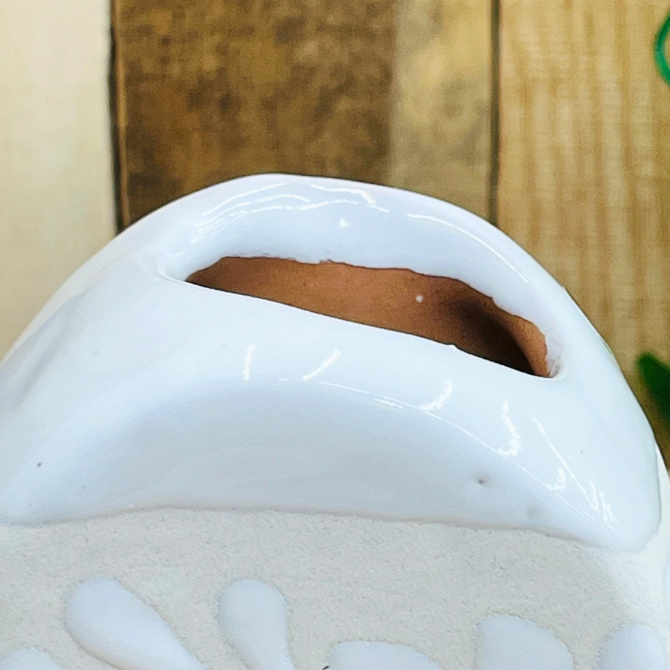 White Espiga Corazon Clay Vase - Florero Barro