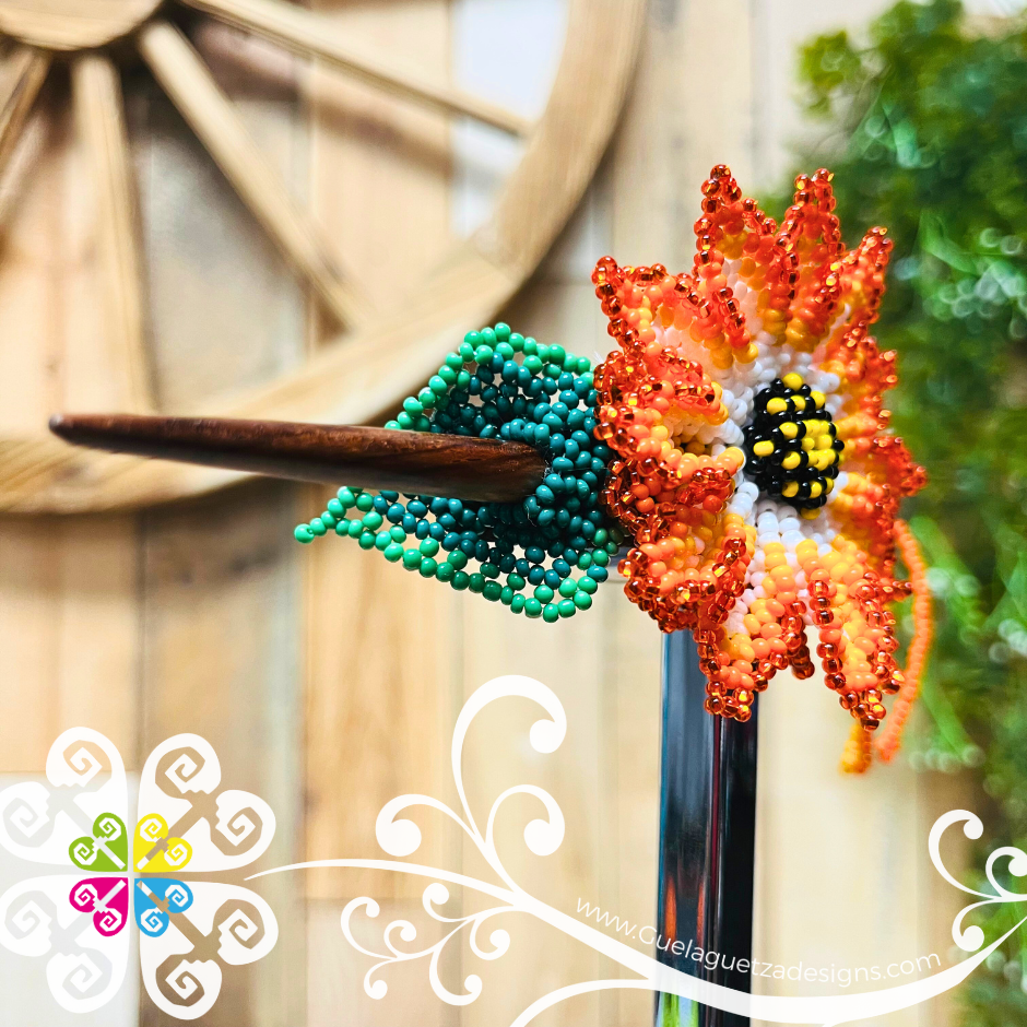 Beaded Daysi Hair Brooch