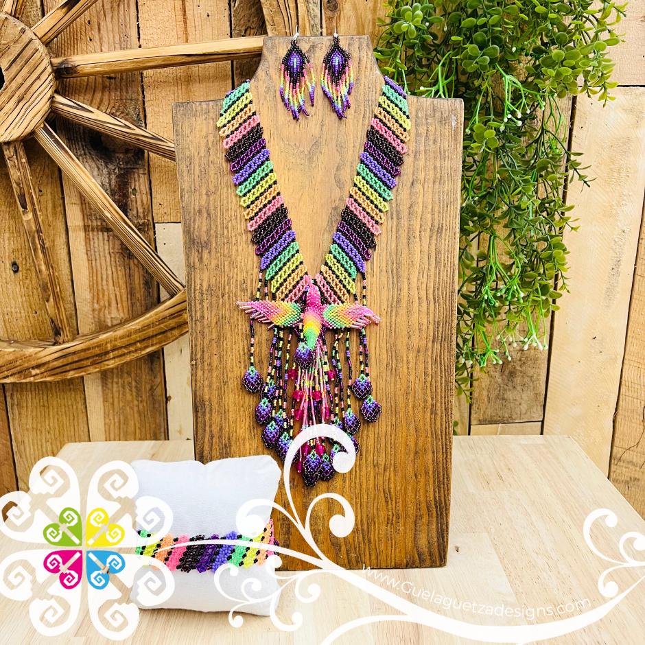 Flying Hummingbird Beaded Necklace Set