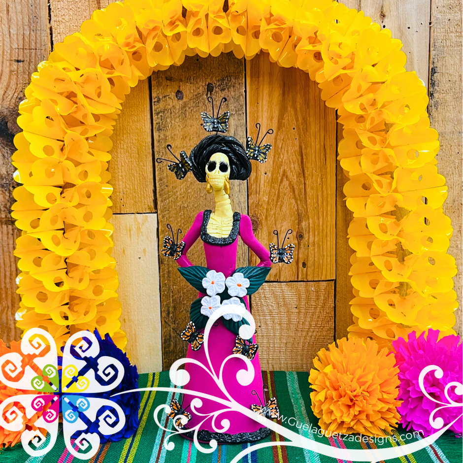 Small Mariposa Colores Fina Clay Catrina Michoacana - Capula Clay Home