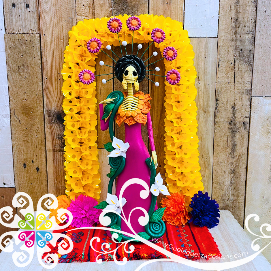 Medium Colores Fina Clay Catrina  - Capula Clay Home