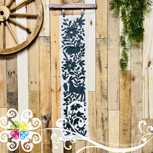 Small Gray Solid Half Otomi Table Runner - Camino de Tenango