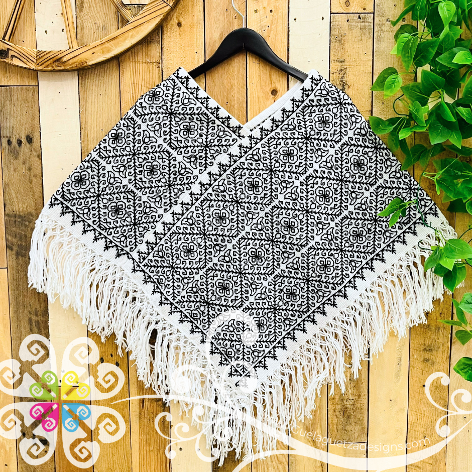 Puntada Antigua Design Embroider Poncho - Mañanita