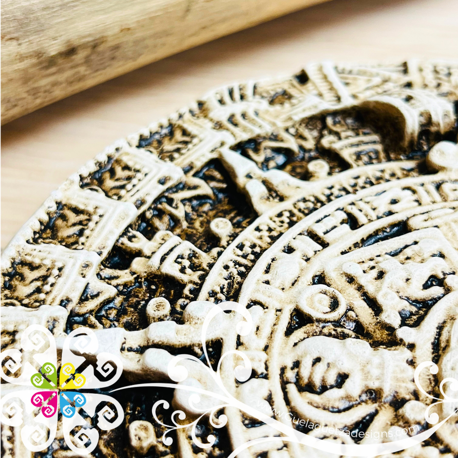 Medium Calendario Azteca - Yeso Figurine