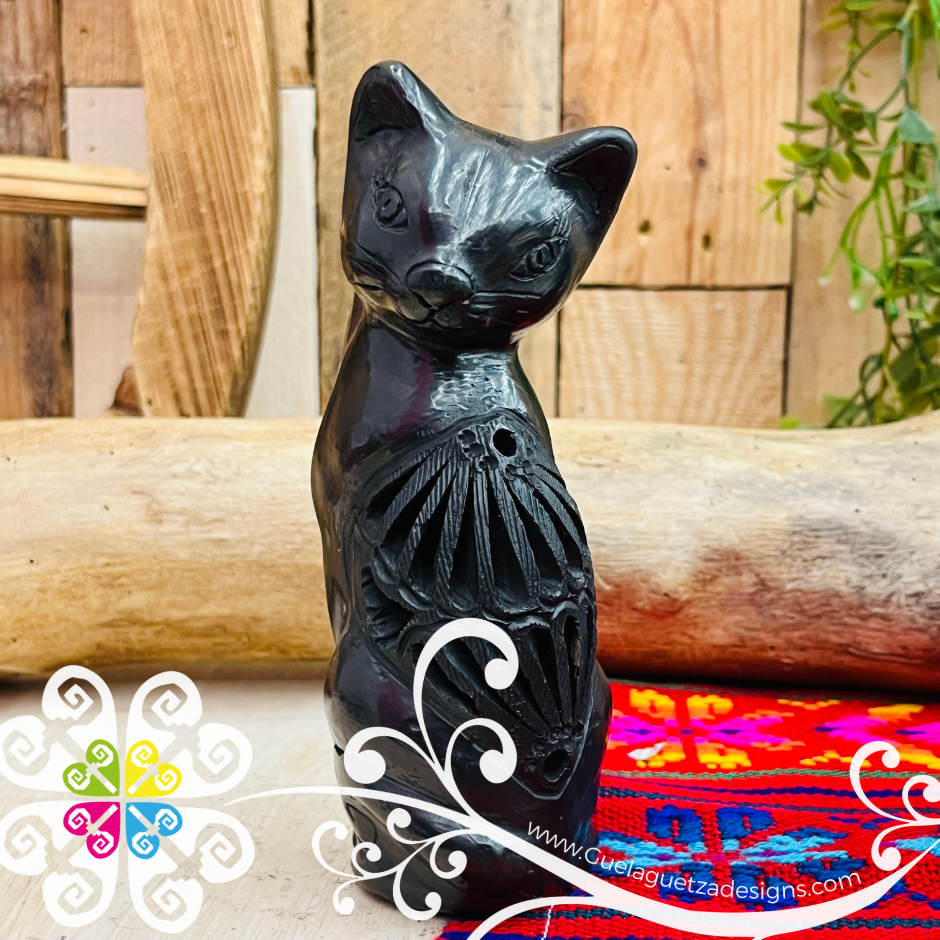 Small Curled Cat Black Clay Figure - Barro Negro Oaxaca