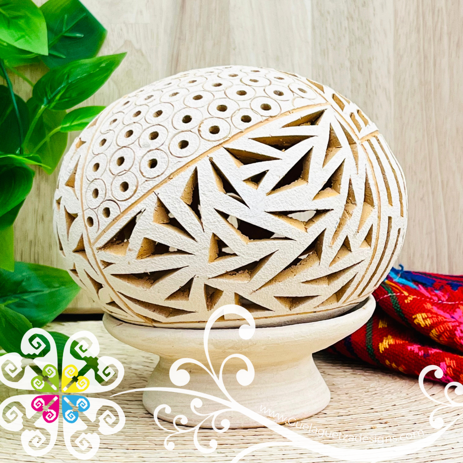 Medium Round Candle Holder - Barro Atzompa