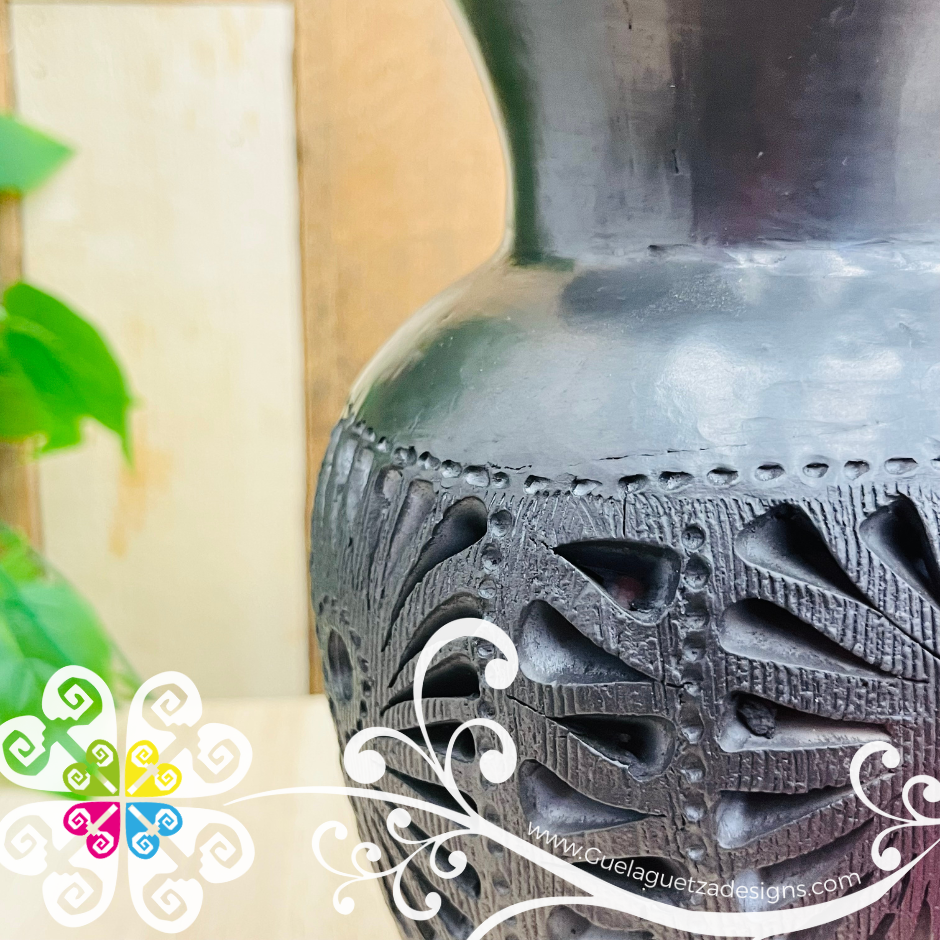 Cono Black Clay Vase - Barro Negro Oaxaca