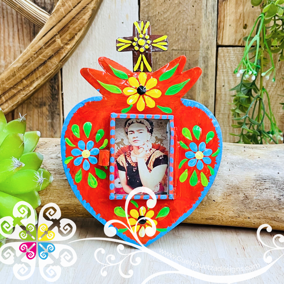 Medium Frida Nicho Frame - Hojalata San Miguel Collection