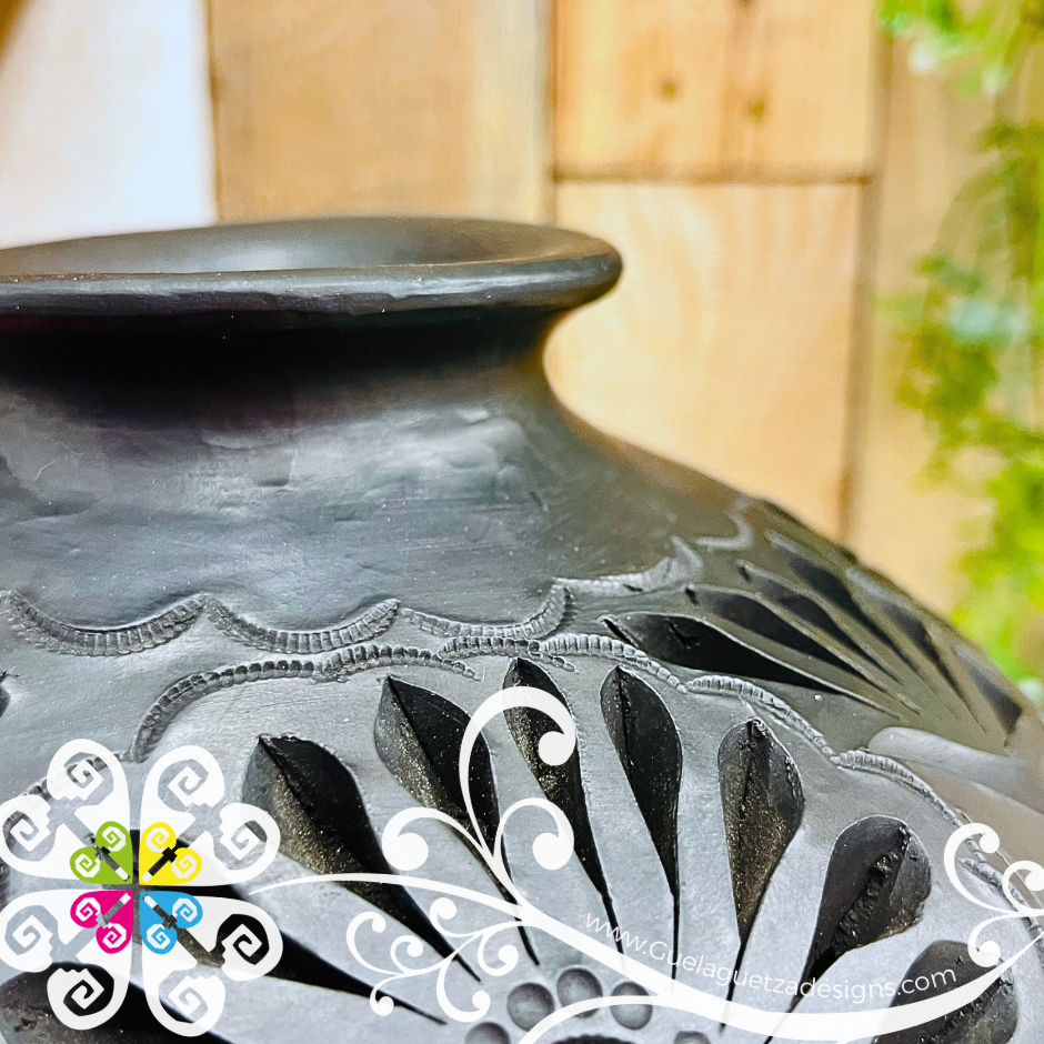 Large Cantaro Nigua Black Clay Vase - Barro Negro Oaxaca