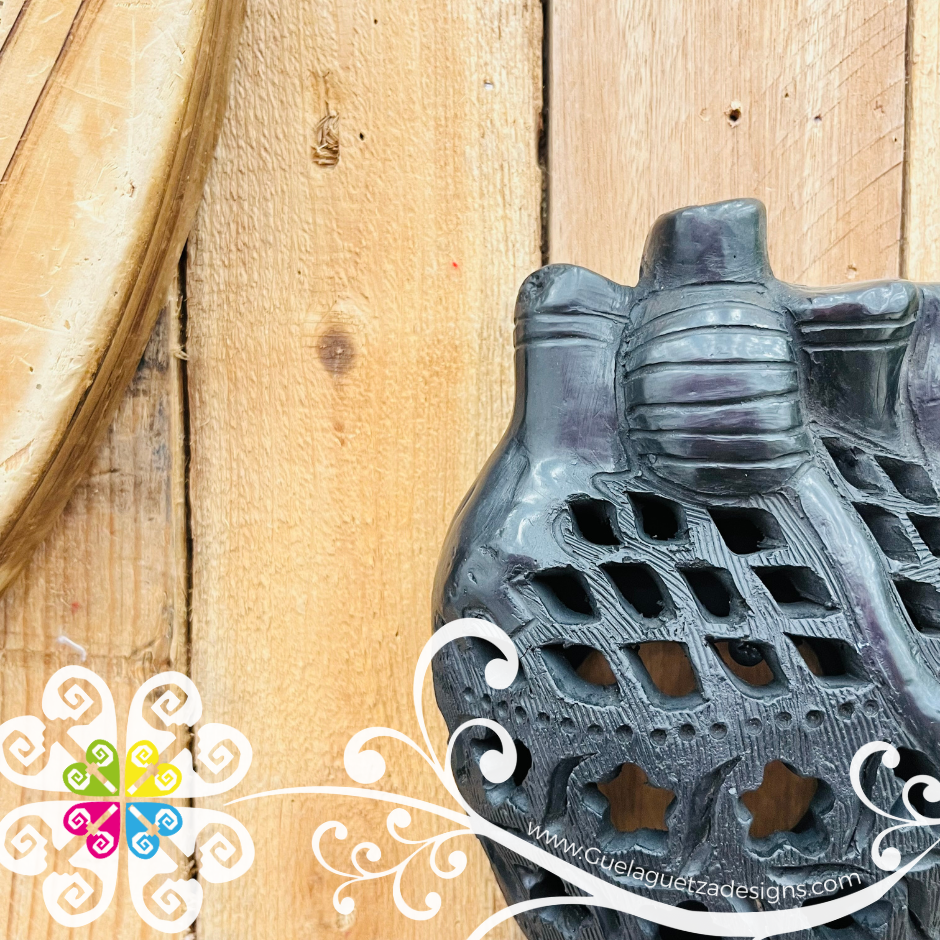 Medium Valvula Corazon De Pared - Barro Negro Oaxaca
