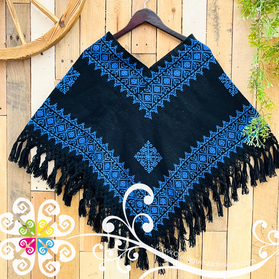 Orillado Puntada Antigua Design Embroider Poncho - Mañanita