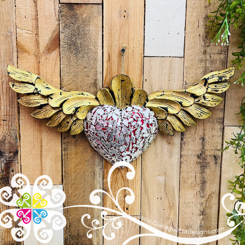 Large Corazón Con Alas De Milagros - Wall Decor