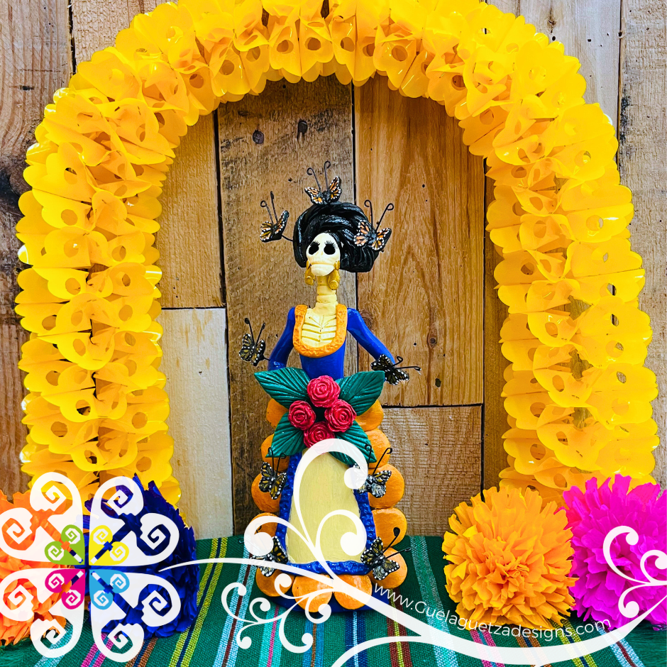 Small Mariposa Colores Fina Clay Catrina Michoacana - Capula Clay Home