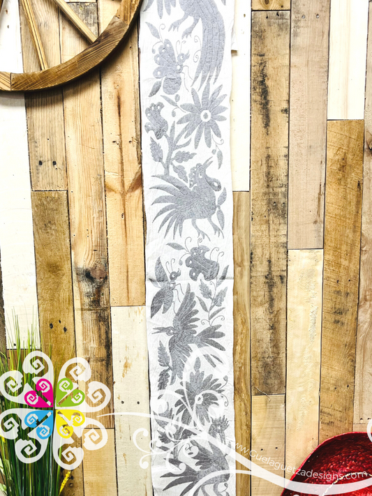 Light Gray Small Solid Otomi Table Runner - Camino de Tenango