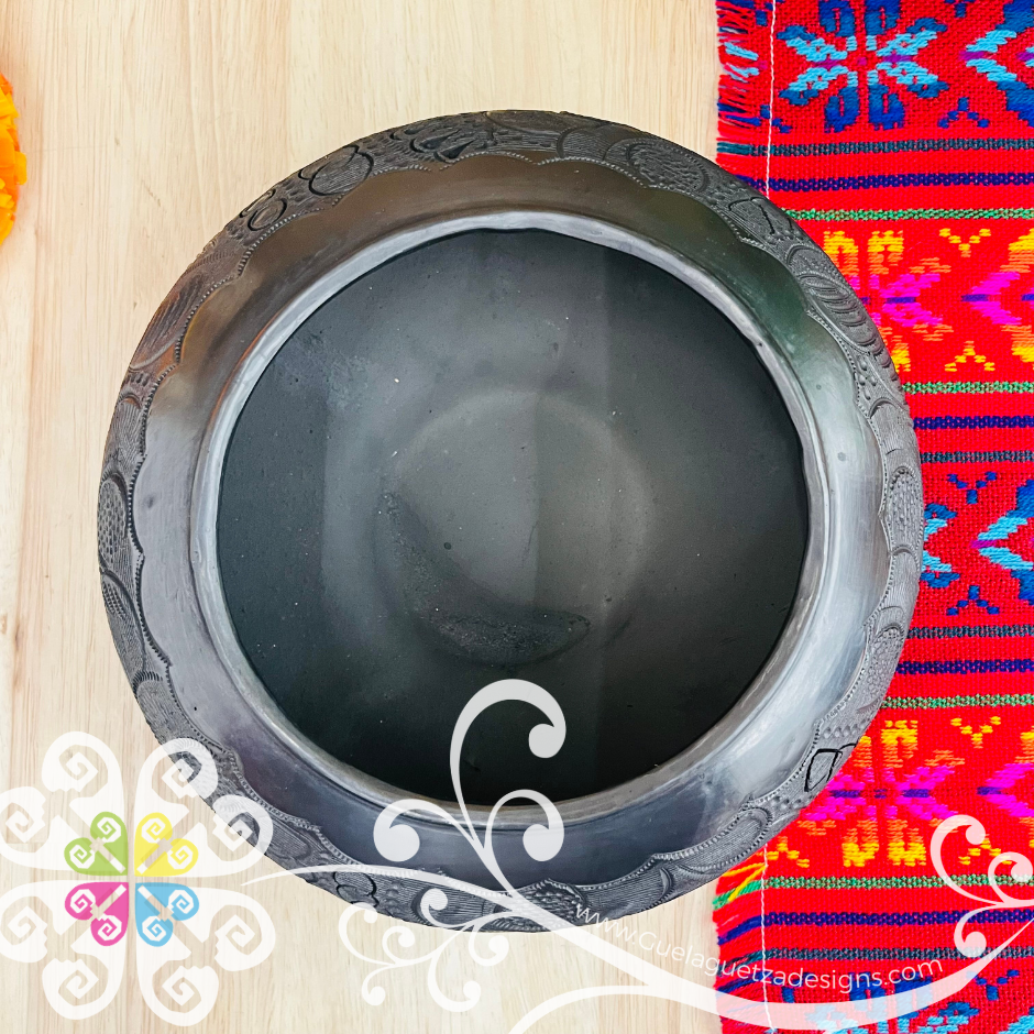 Onis Black Clay Vase - Barro Negro Oaxaca