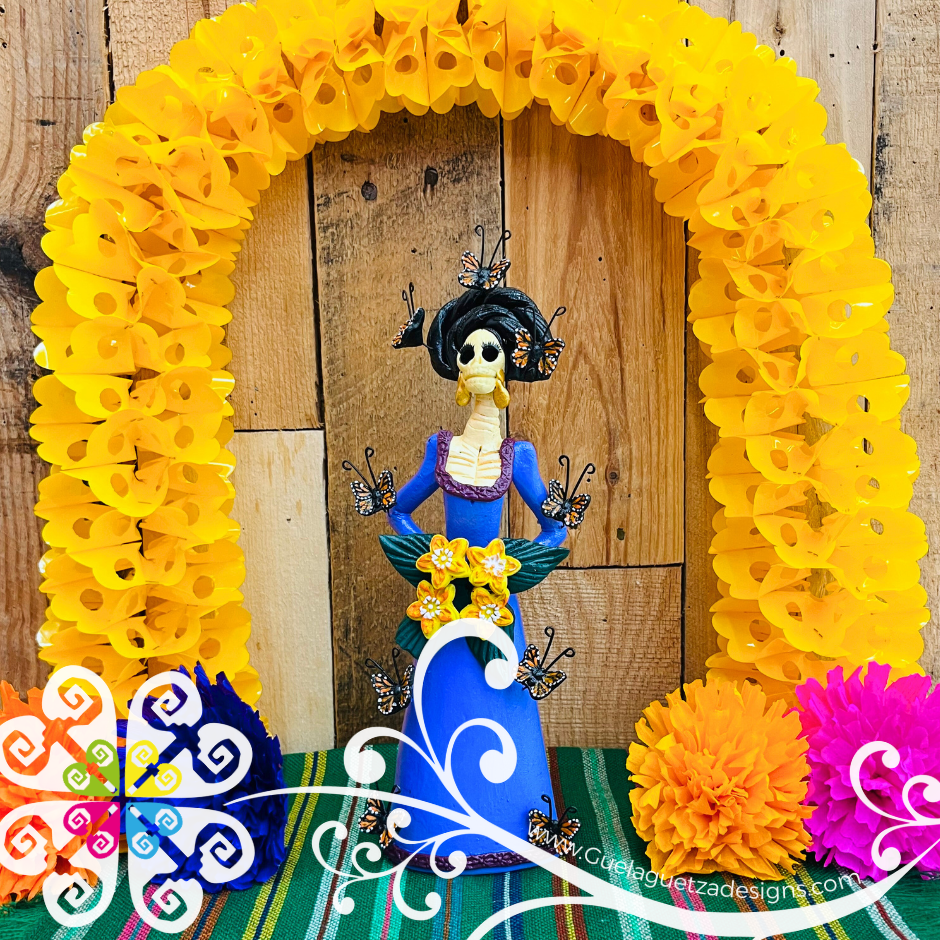 Small Mariposa Colores Fina Clay Catrina Michoacana - Capula Clay Home