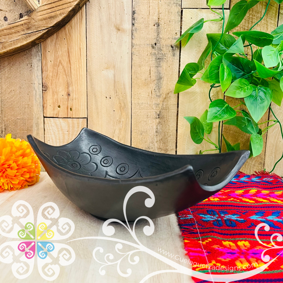 Floral Charolas Black Clay Vase - Barro Negro Oaxaca