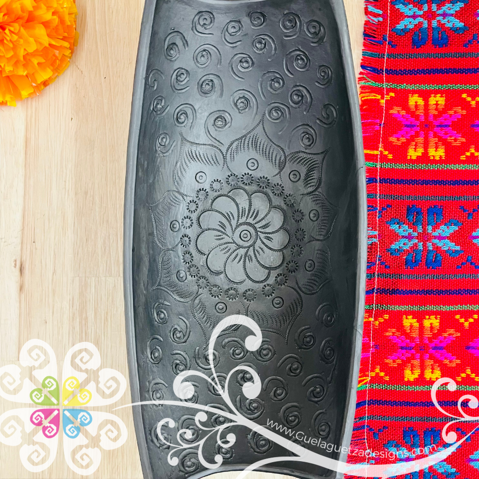 Floral Charolas Black Clay Vase - Barro Negro Oaxaca