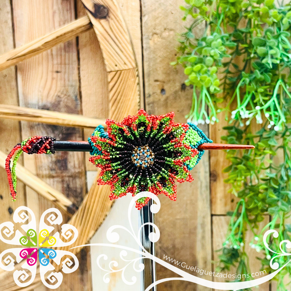 Beaded Daysi Hair Brooch