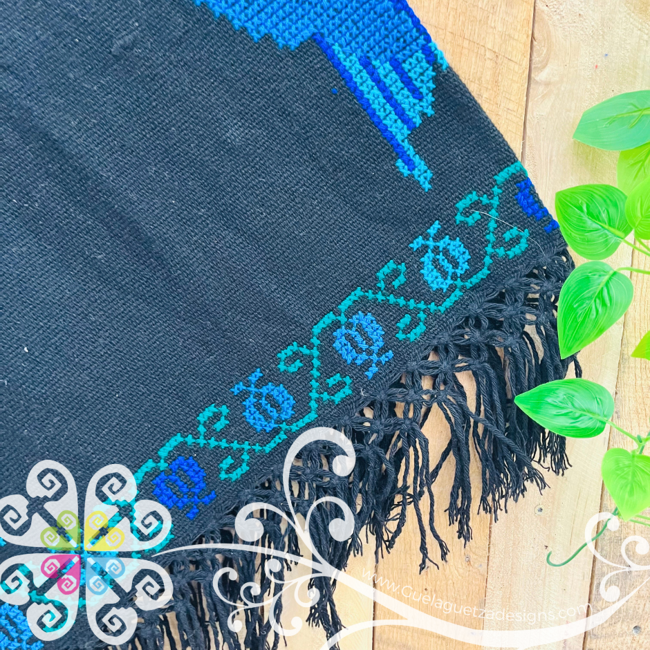 Plus Size Hummingbird Design Black Embroider Poncho - Mañanita