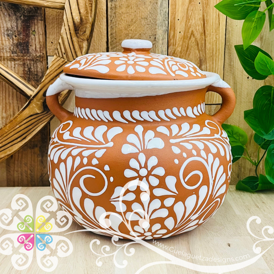 Natural with White Espiga Olla Redonda - Home Decor