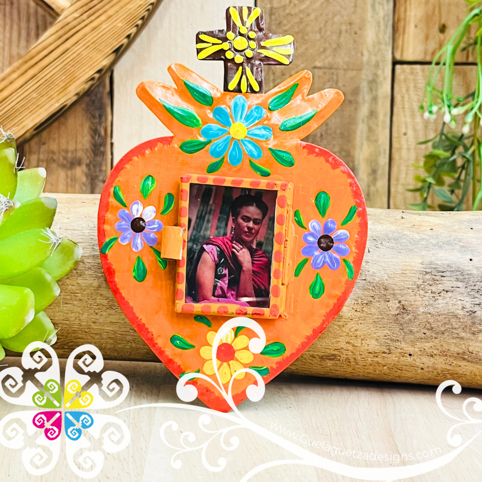 Small Frida Nicho Frame - Hojalata San Miguel Collection