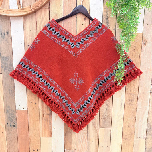 Embroidered Poncho - Deshilado Design - Mañanita