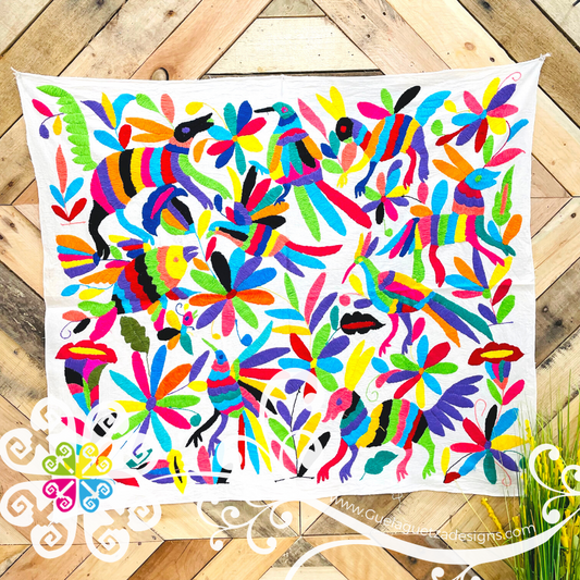 Square Multicolor Otomi Center Piece - Camino de Tenango